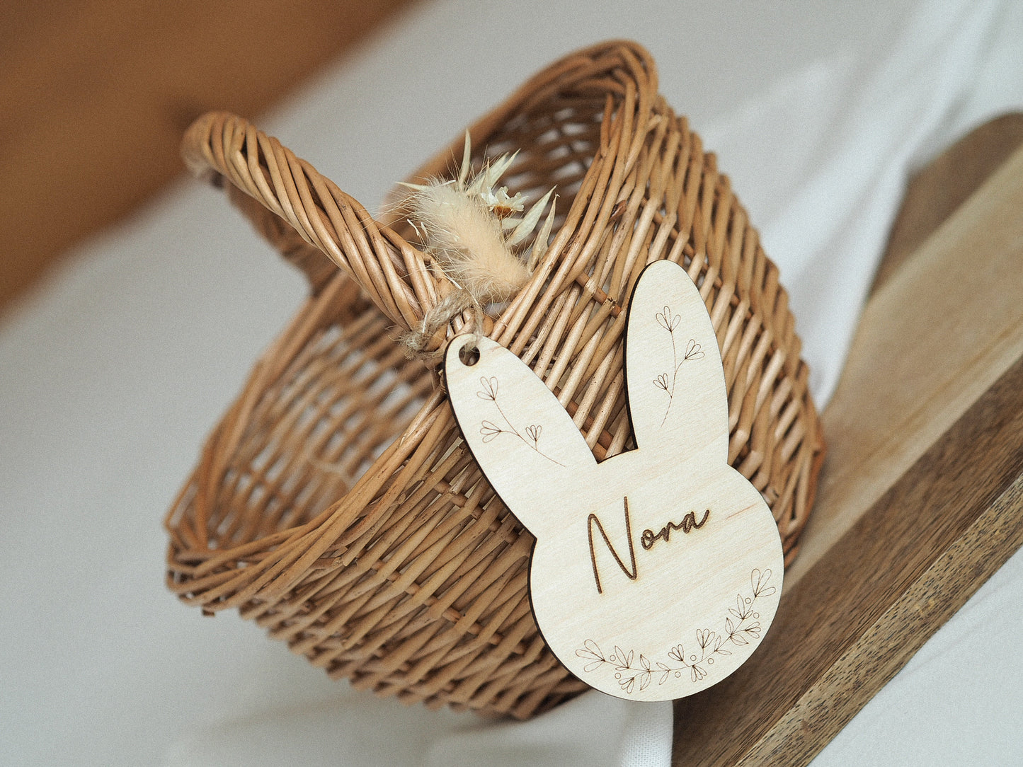 Körbchen mit personalisiertem Hasen Anhänger