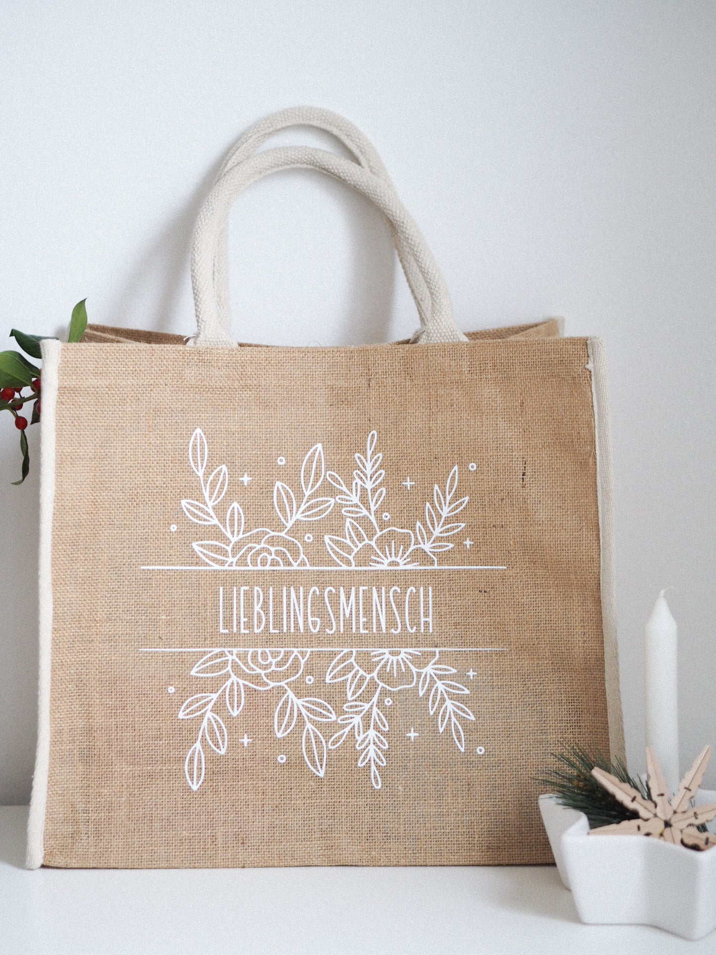 Jutetasche mit schwarzen oder beigen Rand